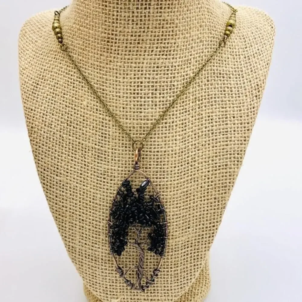 Garnet January birthstone‎ tree of life necklace - Picture 2 of 5